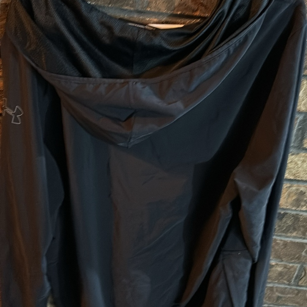 Under Armor Cool Quick Dry Material - image 3